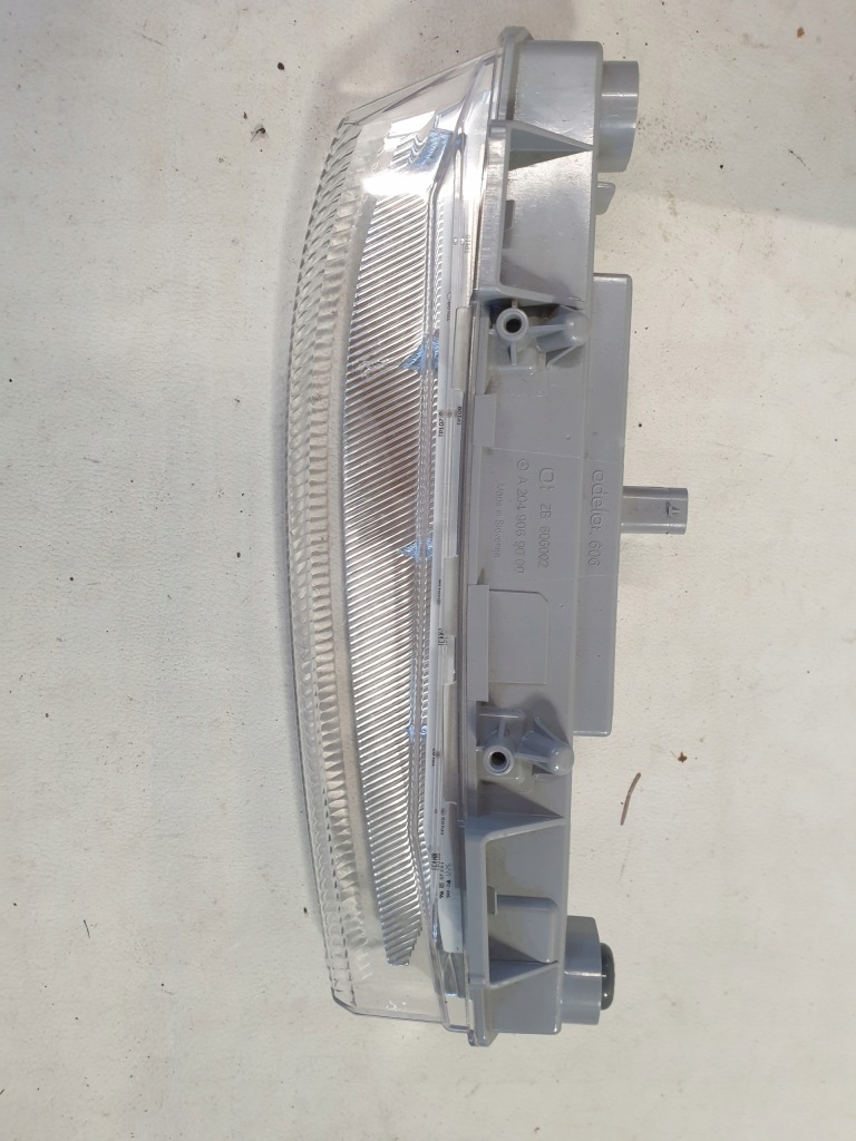 Купить Mercedes cklasa 204 противотуманная фара led a2049069000 новый