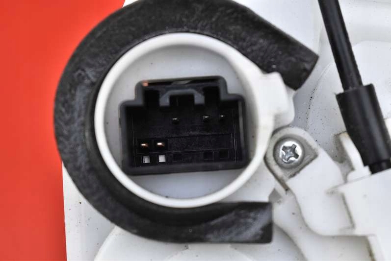 фото №7, Замок дверь левый задняя задний mazda 6 2 ii gh kombi 07-12