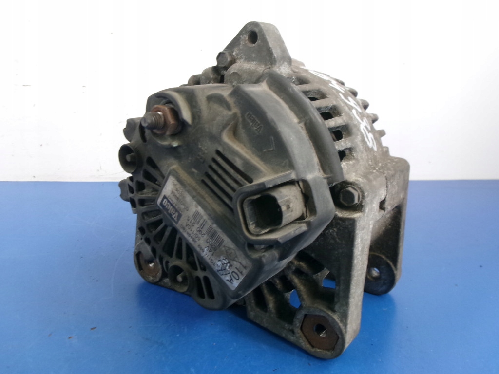 Renault megane 2 1.9dci генератор 8200290215 valeo 2542818d 110a Оригинал