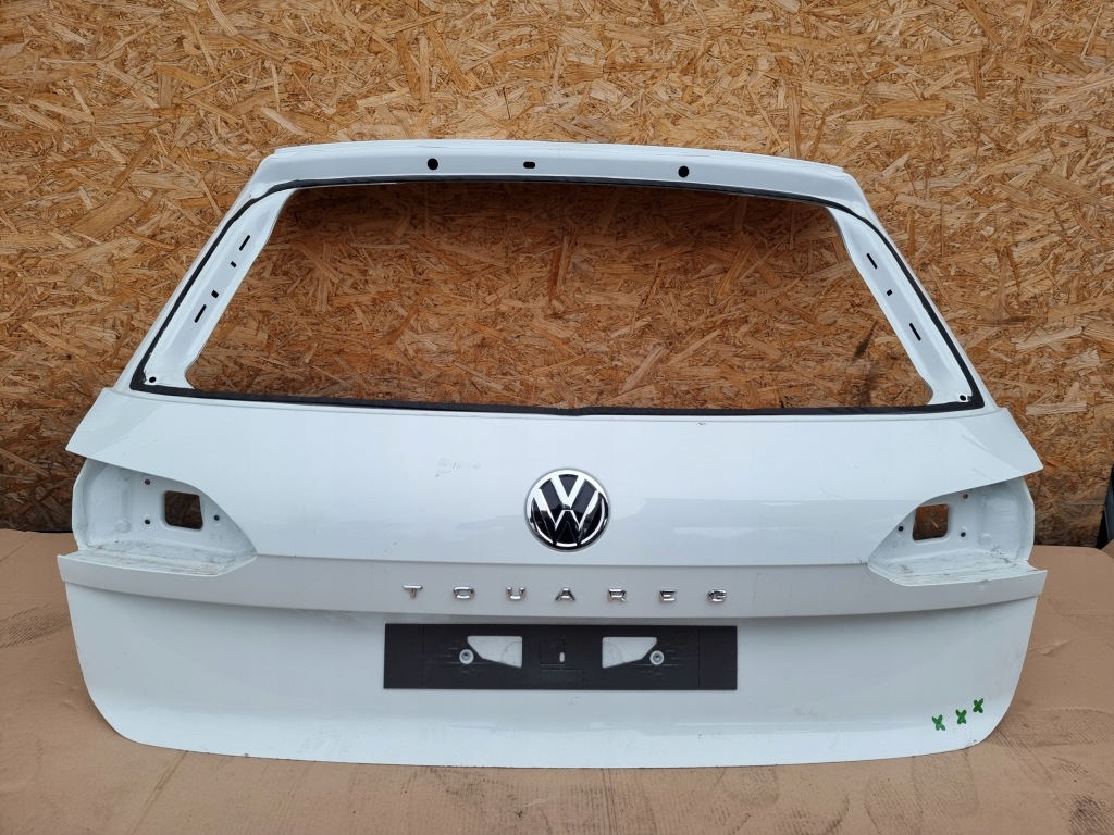 фото №1, Vw touareg iii кришка багажника задня 760