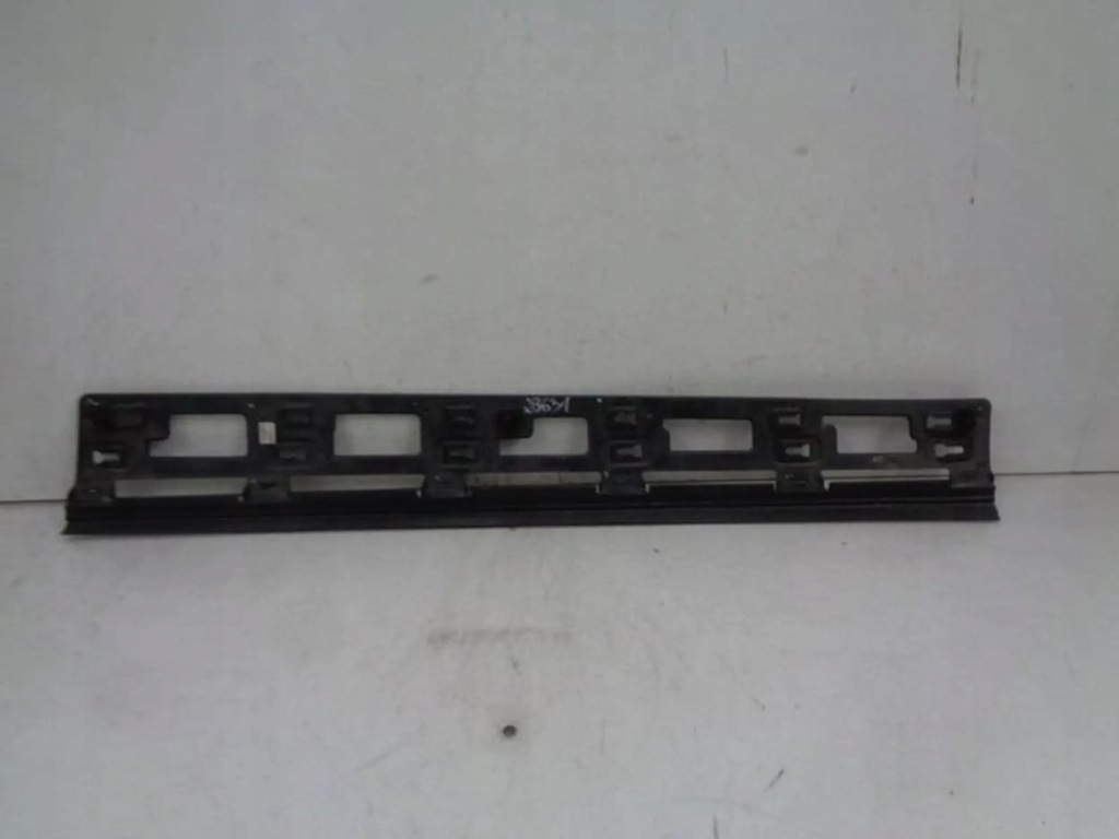 фото №1, Land rover discovery sport молдинг дверь левый задняя