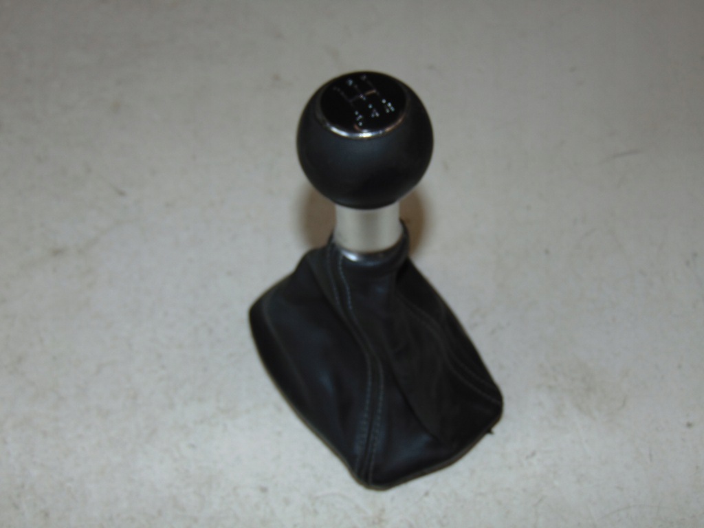 фото №11, Повітропровід чохол ручка 5 передача шкіра audi a4 b7