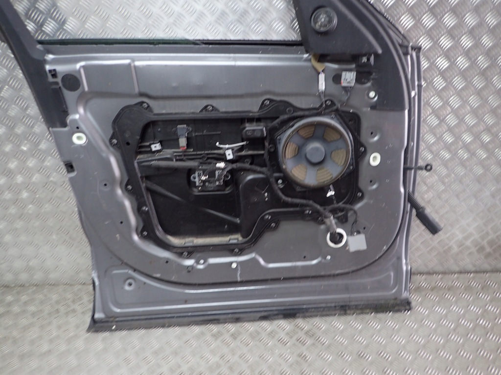 фото №10, Land rover discovery v l462 дверь перед передние левая полный стекло n133