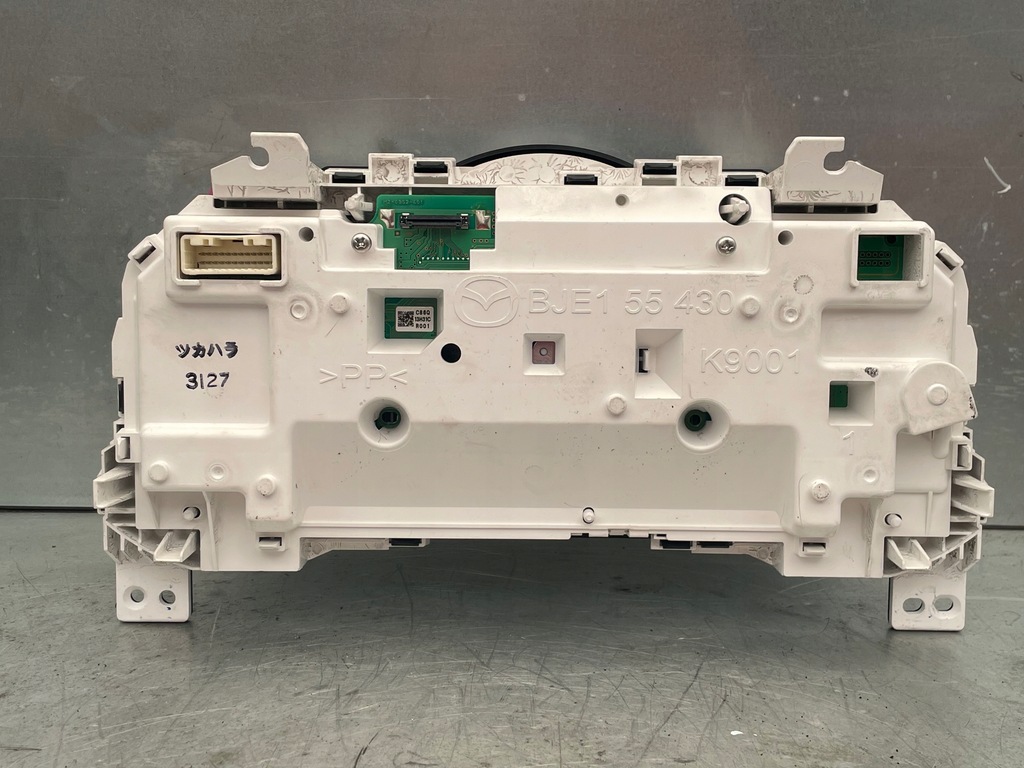 фото №8, Mazda 3 iii bm 2.2d 2013-2018 счетчик приборная панель спидометр ecbjf3e проекционный дисплей