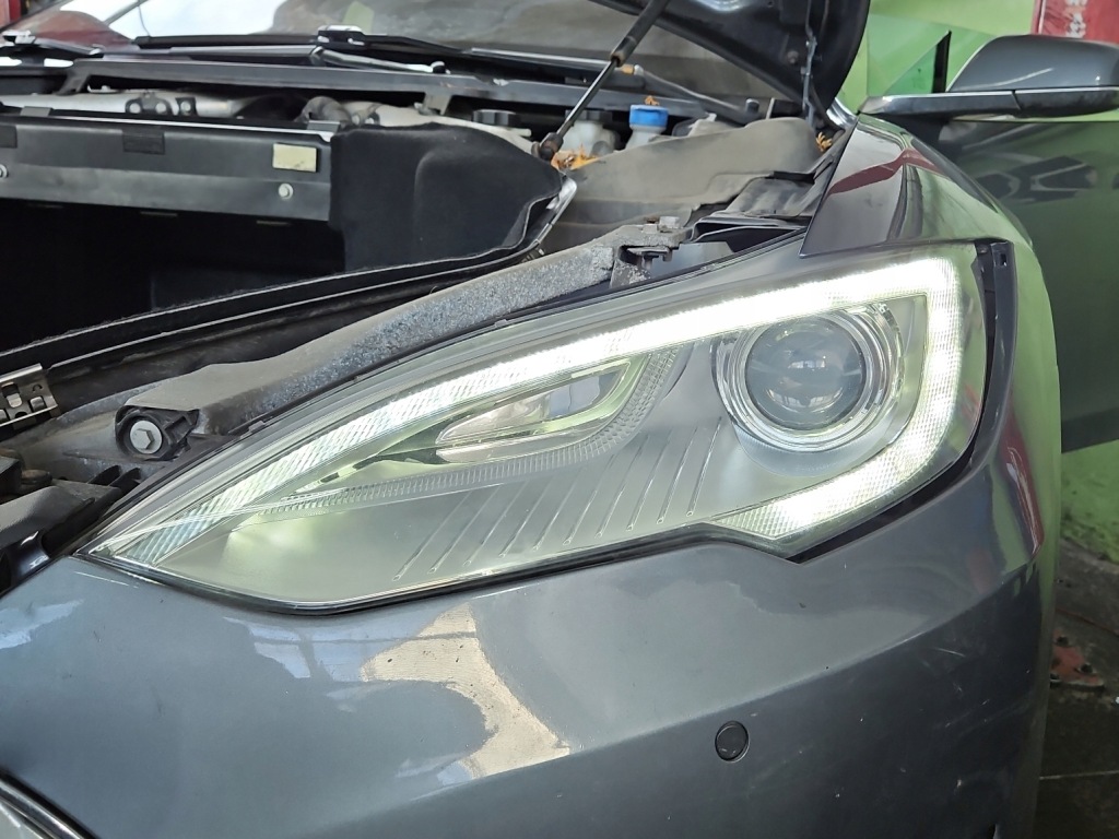 Купить Фара левый фара перед ксенон led tesla model s 12-16 европа