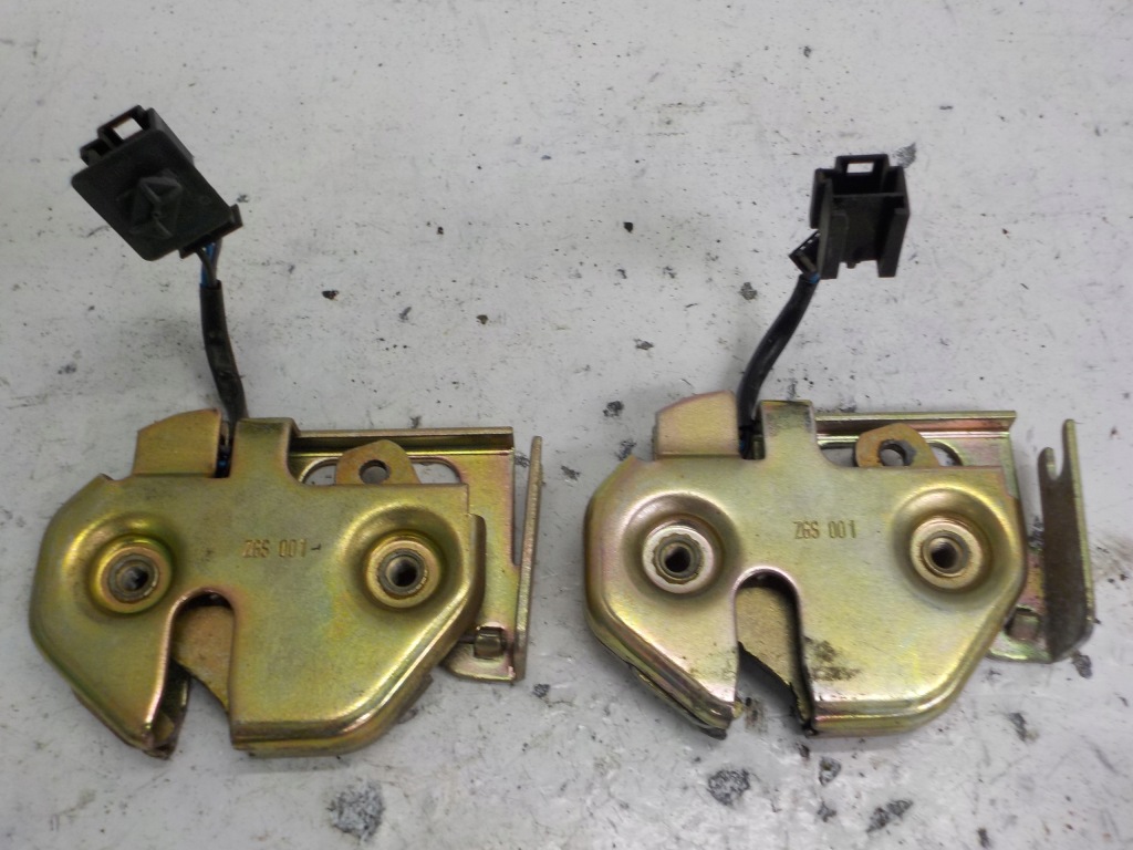 фото №1, Actros mp4 замок бардачка