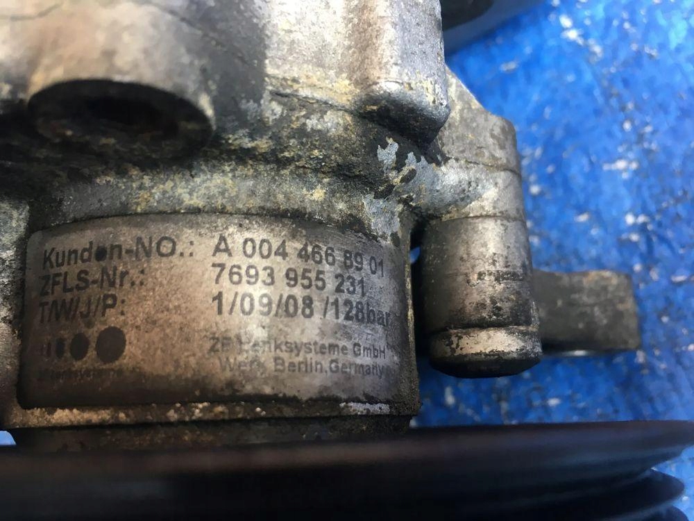 Mercedes w221 s klasa 3.0 v6 cdi насос усилителя a0044668901 с Разборки