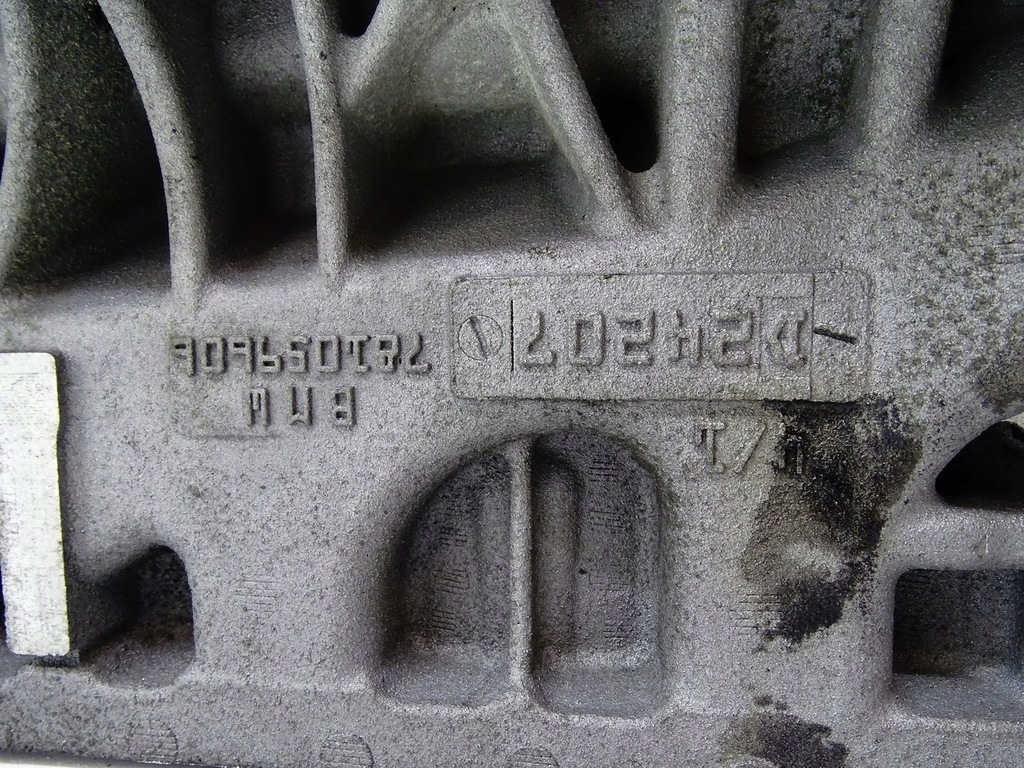 фото №14, Блок двигателя kadłub bmw f20 f30 f10 e84 f25 2.0d 7810596