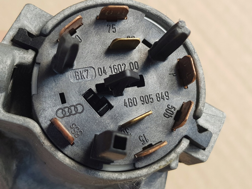 фото №13, Замок запалювання + ключ + 2 вкладиші / audi a2 99-05 / 4b0905851c / sprawdzona