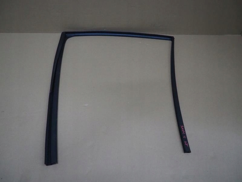 фото №1, Прокладка стекло дверь левый задняя toyota rav4 v 681524206