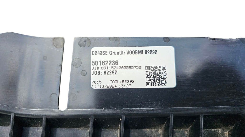 фото №14, Молдинг решётка бампера защита поперечина mercedes eqb x243 a2438855100 a243885540