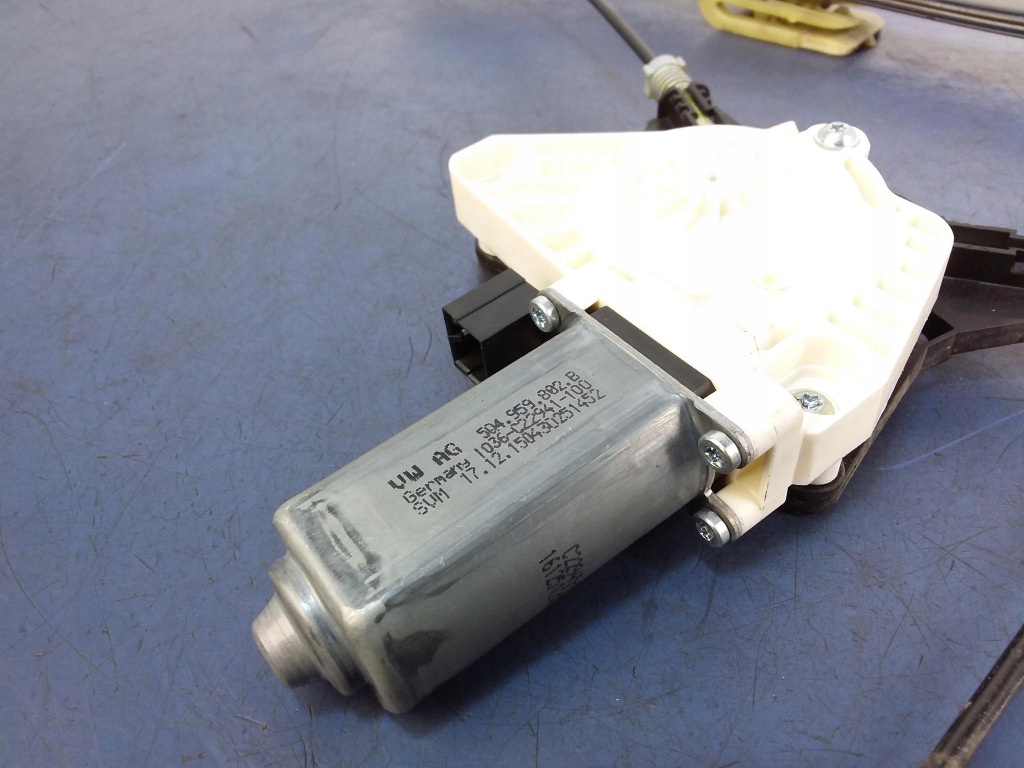 фото №4, Vw passat b8 подъемник стекло перед правый