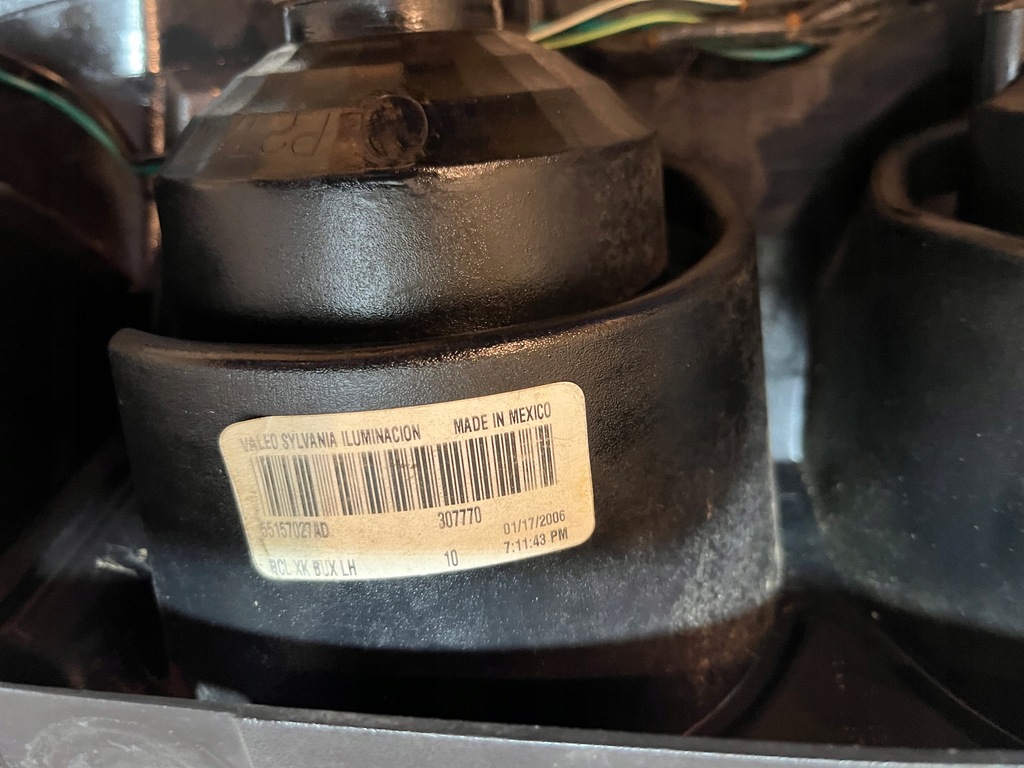 фото №9, Jeep commander xk лампы задние eu оригинал jak nowe