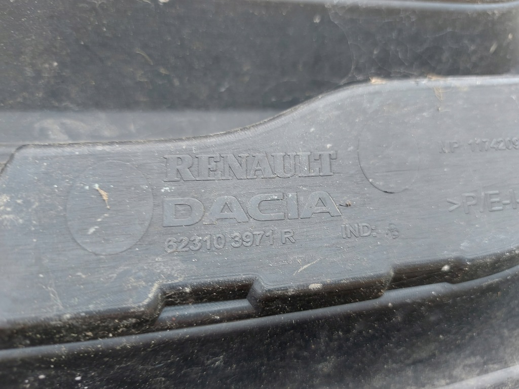 фото №13, Dacia sandero logan 2 ii 12- решётка радиатора решётка радиатора