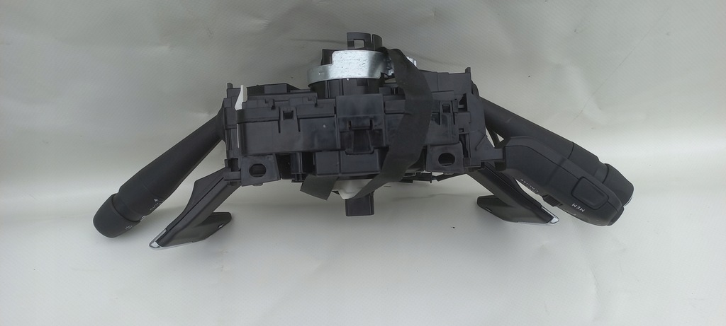 фото №10, Переключатель комбинированный переключатели kombajn peugeot 208 2008 ii 98369177zd