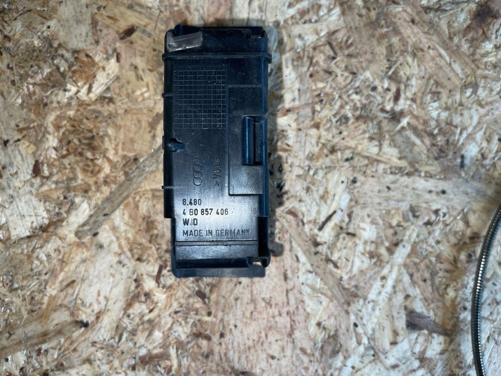 фото №6, Audi a6 s6 c5 4b 1998 з передній попільничка панелі приладової панелі