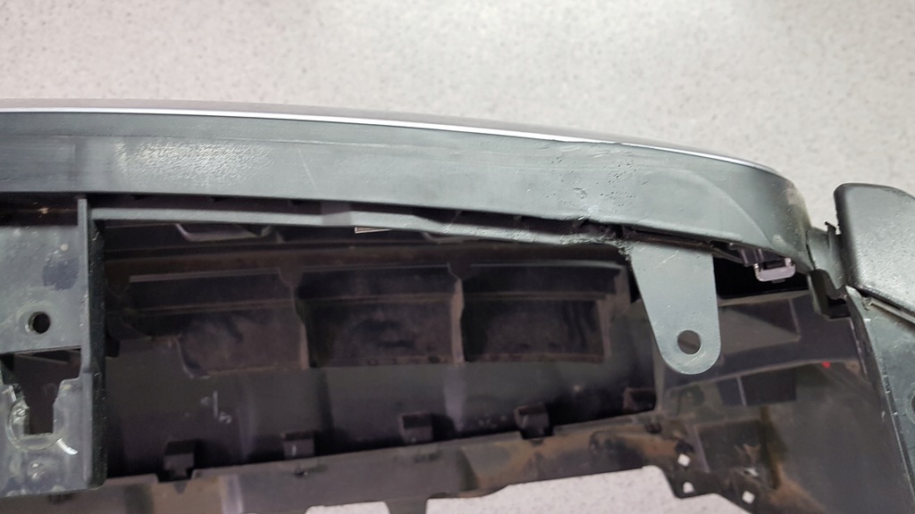 фото №11, Toyota hilux invincible 2020 - бампер перед 9289