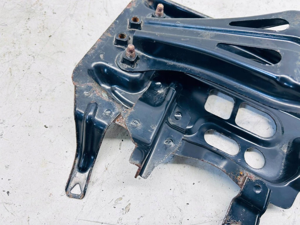 Купить Avensis t27 бензин основание металлическая аккумулятор