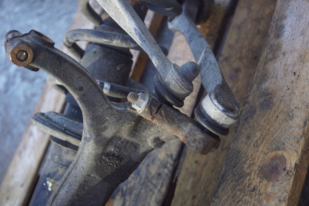 фото №8, Поворотний кулак амортизатор правий перед seat exeo