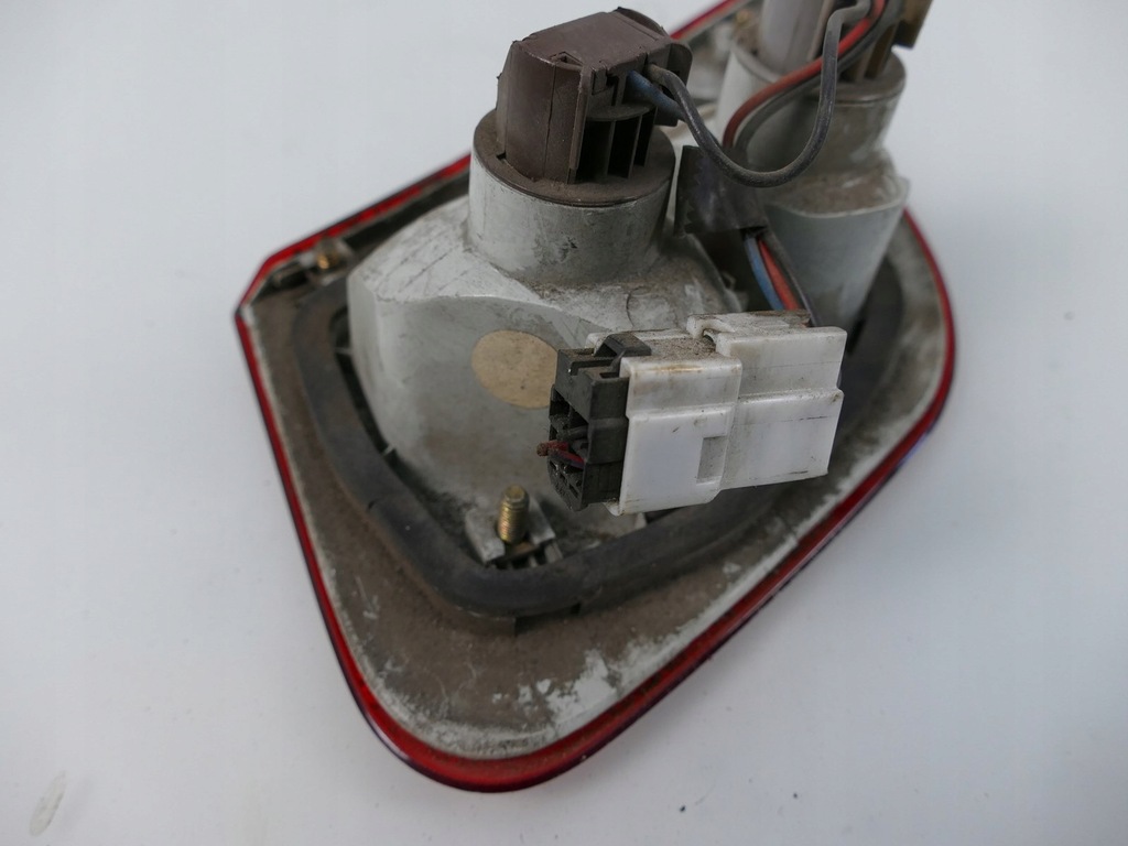 фото №8, Mitsubishi carisma lift лампа w крышка правый задняя