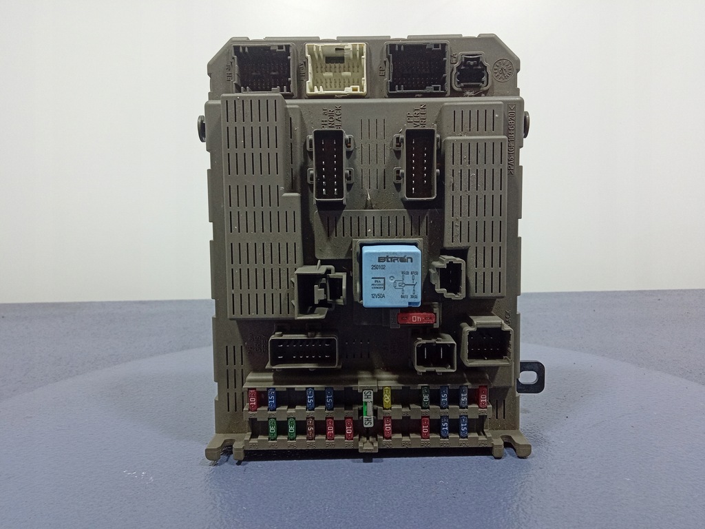 фото №1, Citroen c5 i 01- коробка модуль bsi 9645352980