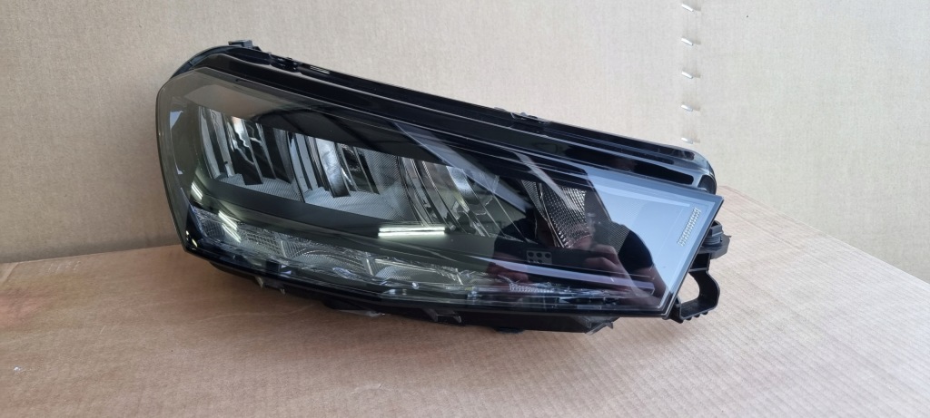 фото №1, Skoda fabia iv 4 21- лампа передняя правая full led 6vb941016