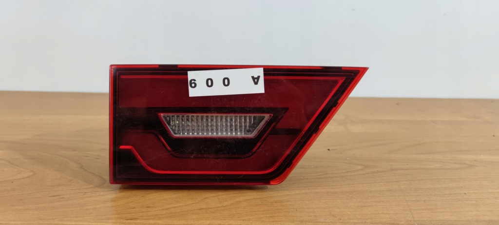 фото №1, Jaguar e-pace лампа лівий задня задня do кришки світлодіодна