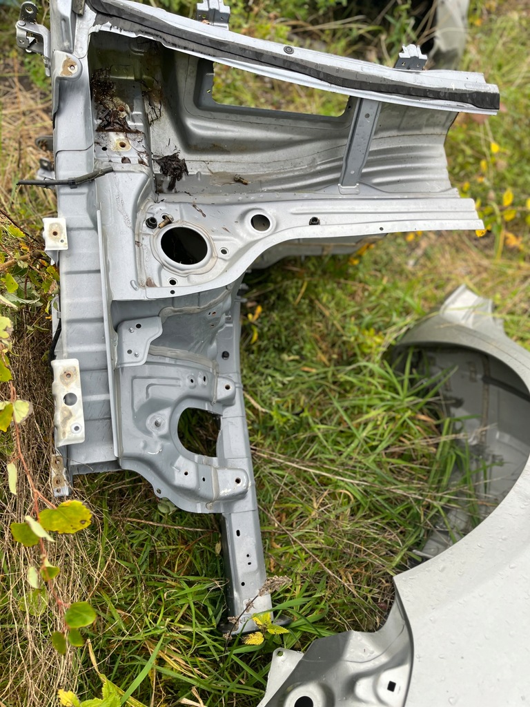 фото №1, Hyundai kona чверть перед права колір ss7