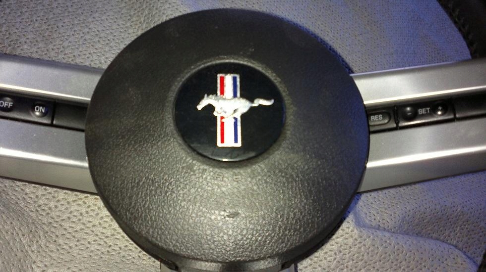 фото №1, Mustang подушка air bag водителя запчасти подушка безопасности