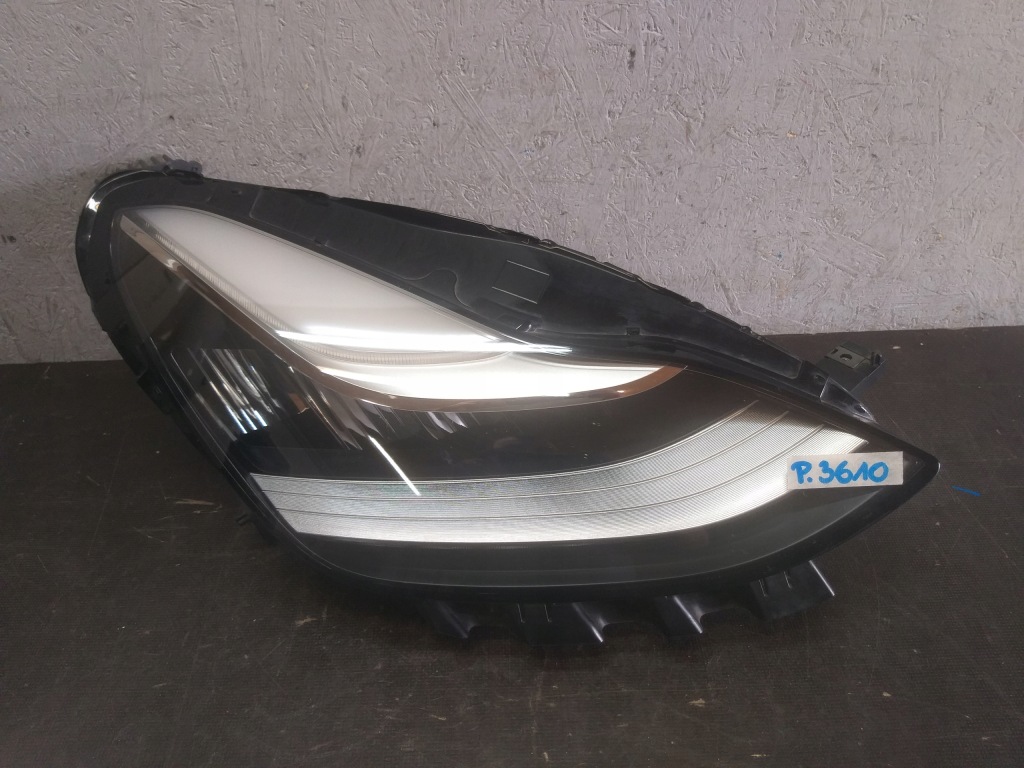 фото №1, Лампа перед правая tesla iii 3 full led 1077376-50-b