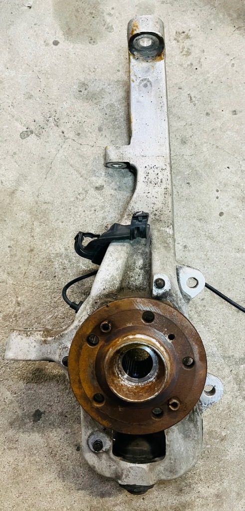 фото №1, Mercedes gle w166 поворотний кулак ліва передня