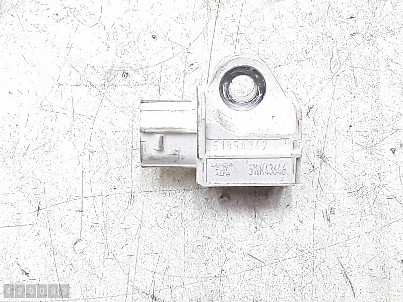 Купити 2009 alfa romeo mito датчик 51854049