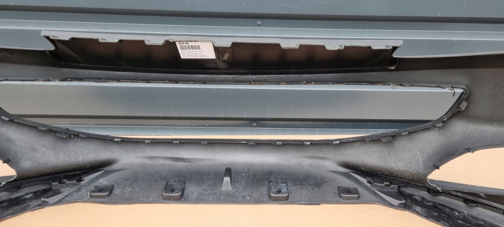 Ferrari portofino 17- бампер перед оригинал a477 в Украине