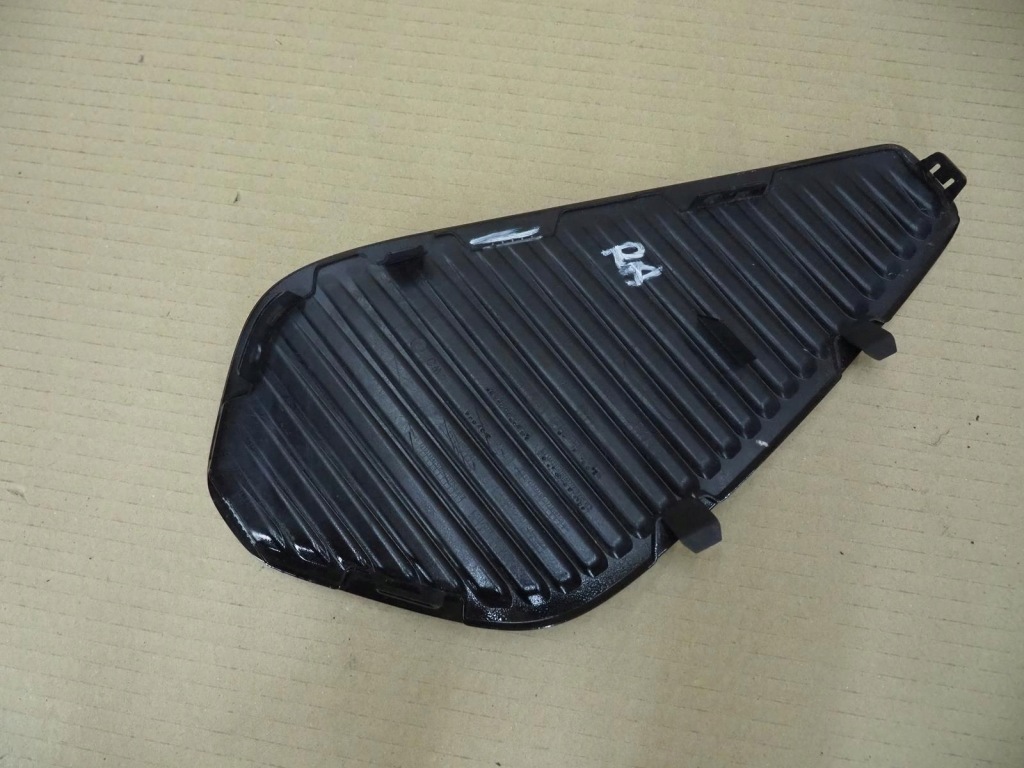 фото №16, Заглушка бампера правая peugeot 3008 ii 5008 ii lift 9836831777