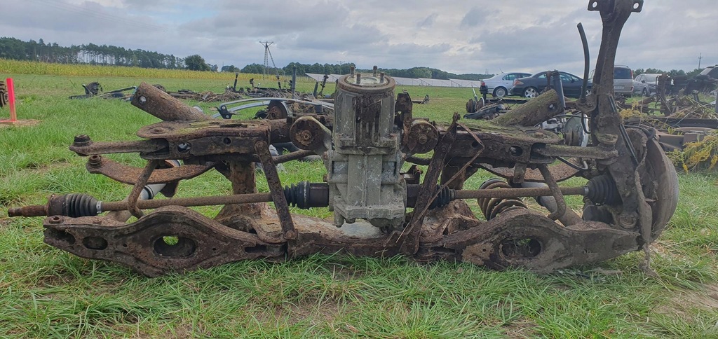 фото №8, Oś балка подвеска задняя задние peugeot 4007