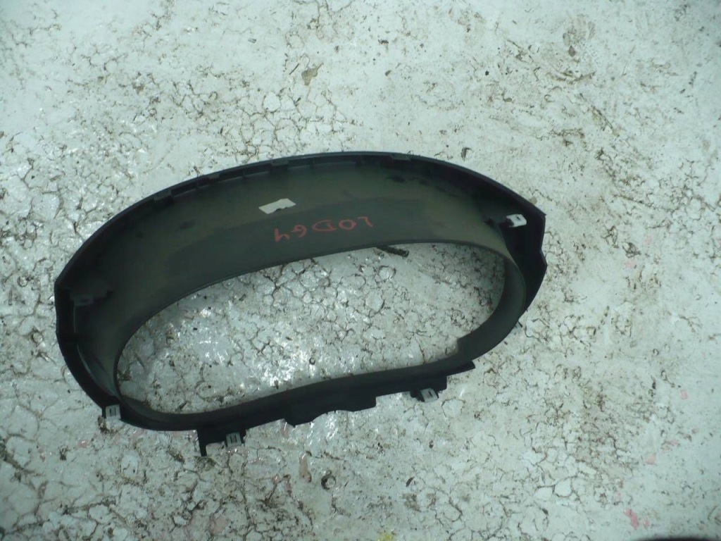 Купить Рамка спидометра приборы dacia lodgy 2019 lift