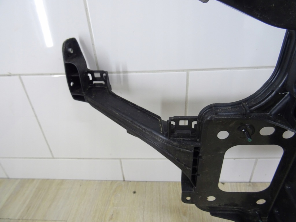 Hyundai i30 3 усилитель ремень перед hybrid 17- 64105-g4120 Киев