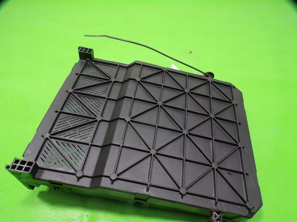 фото №5, Citroen c3 pluriel 1.6 16v коробка модуль предохранителей bsi 118085300i