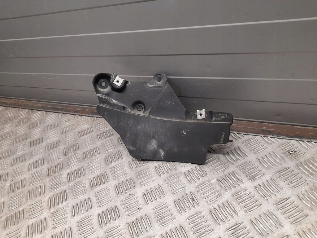 фото №5, Audi q7 4m 2018 задня сторона ліва бризковики задні