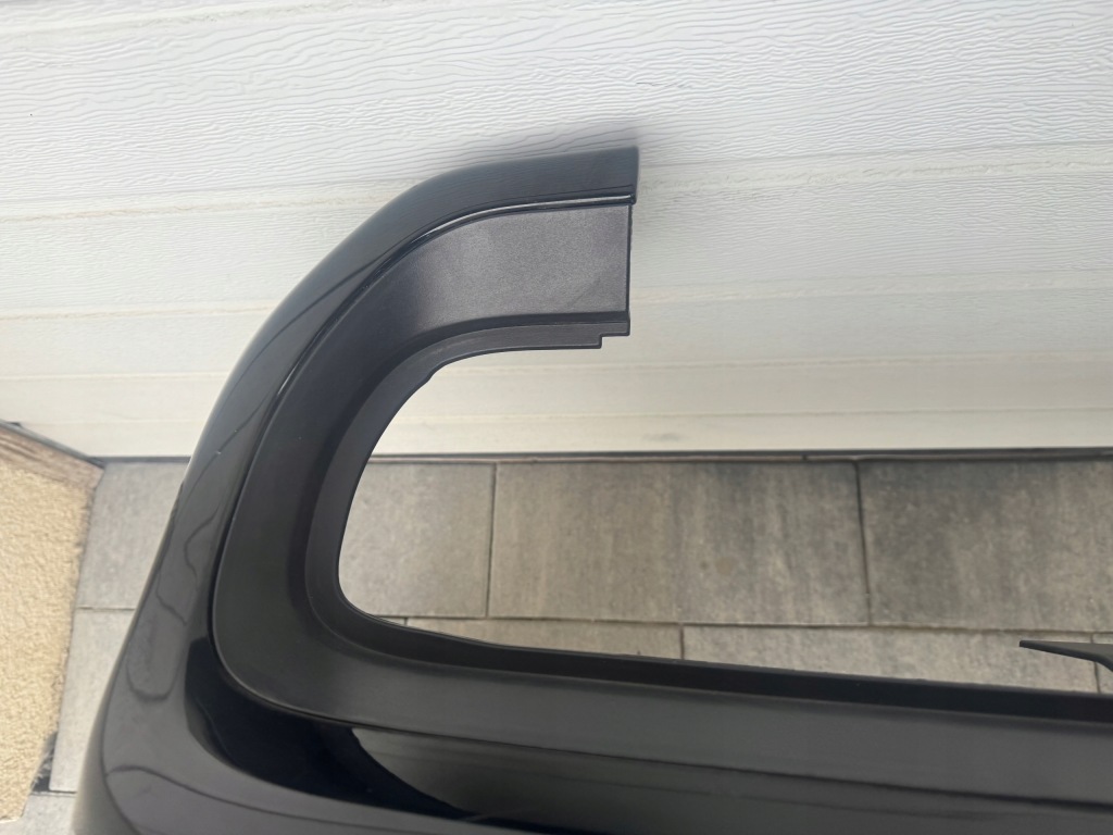 Dodge challenger задний бампер комплектный  2015+ Недорого