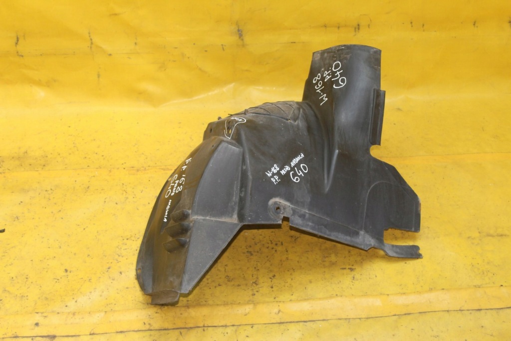 Купить Подкрылок правый перед w168 1686900230