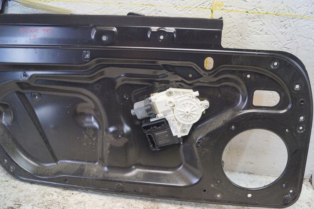 фото №4, Подъемник стекло левый перед porsche 911 997