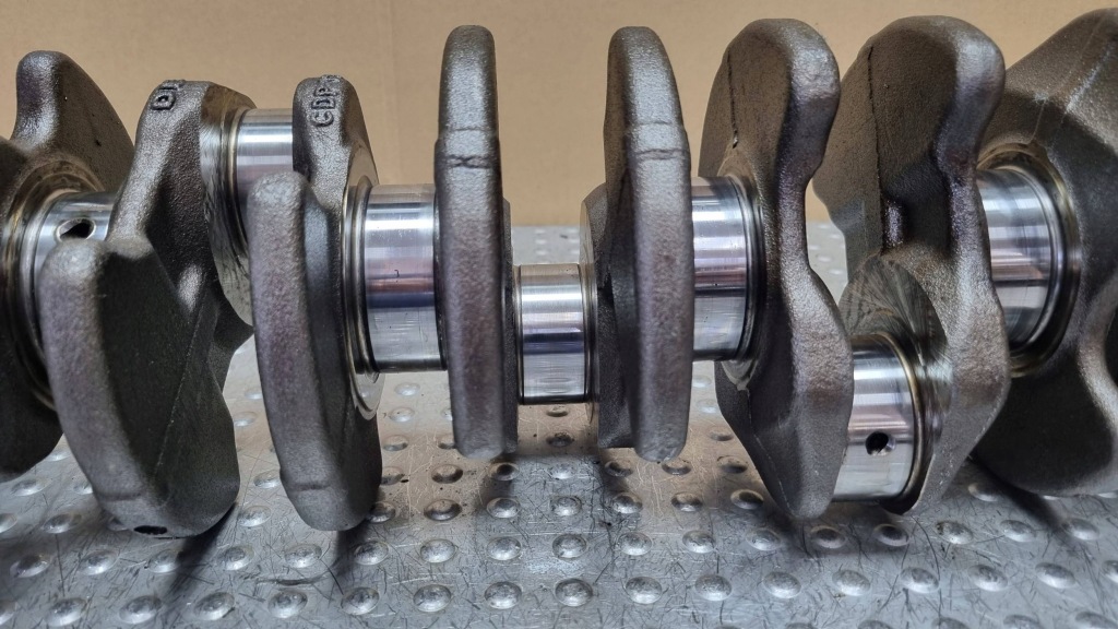 Wał колінчастий номінальний 076105101 vw crafter 2.5tdi bjk bjj bjl bjm ceb Зі Шроту