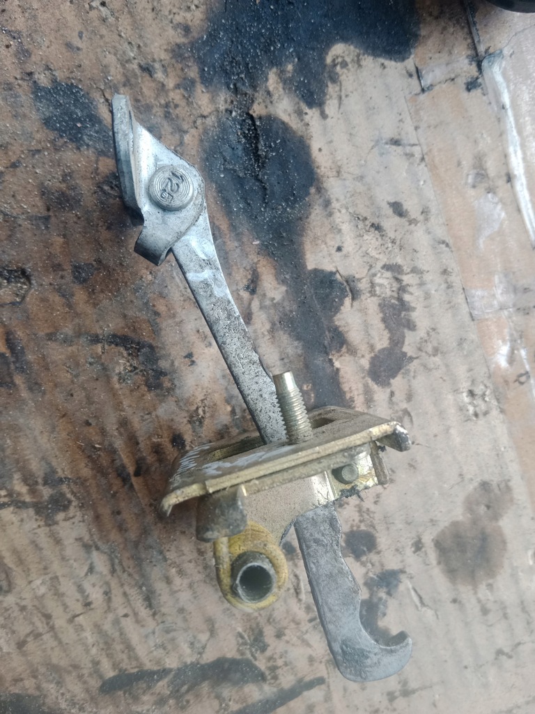 фото №1, Ограничитель дверь правый перед citroen c5