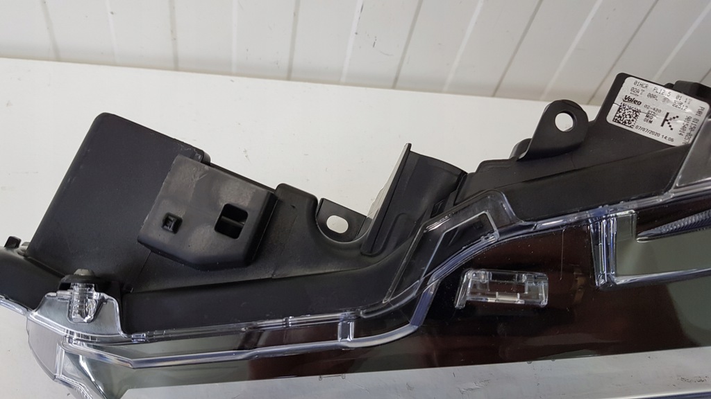 фото №15, Corolla e21 19-22r хэтчбек kombi лампа правая линза + led kpl