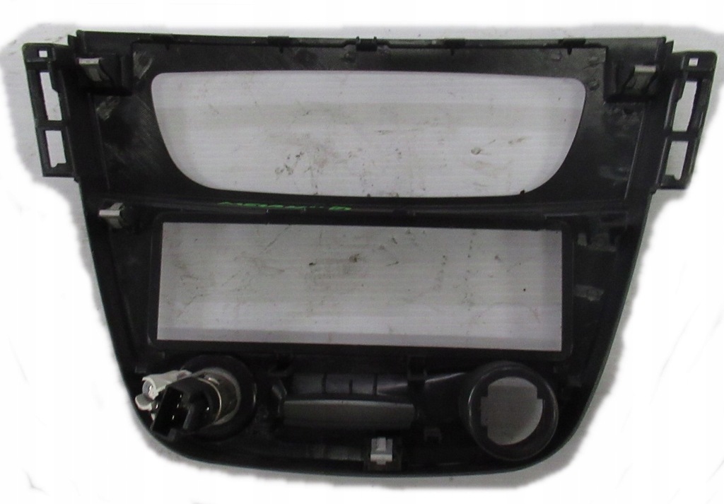 фото №2, Renault megane iii 1,5 dci рамка радио