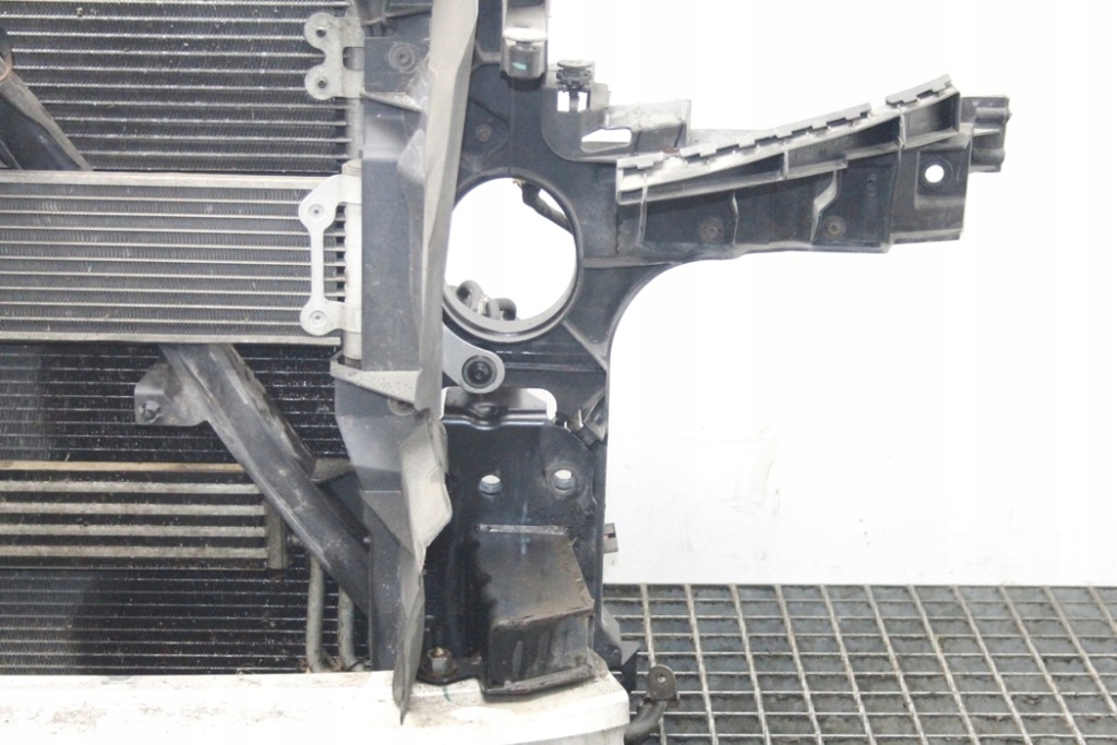 Комплектный  ремень передний audi q7 4l 7l0121203h 3.0l дизель 176kw 2010 Оригинал