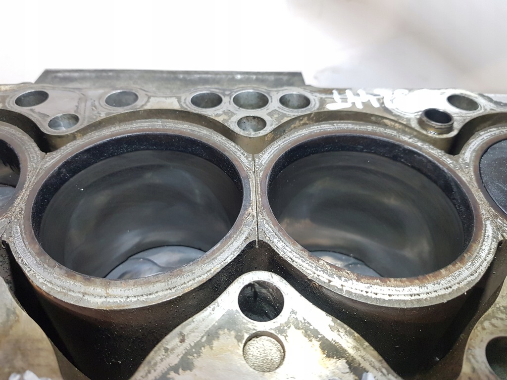 фото №9, Dół двигуна volvo v70 xc70 xc90 2.4d d5244t 163km