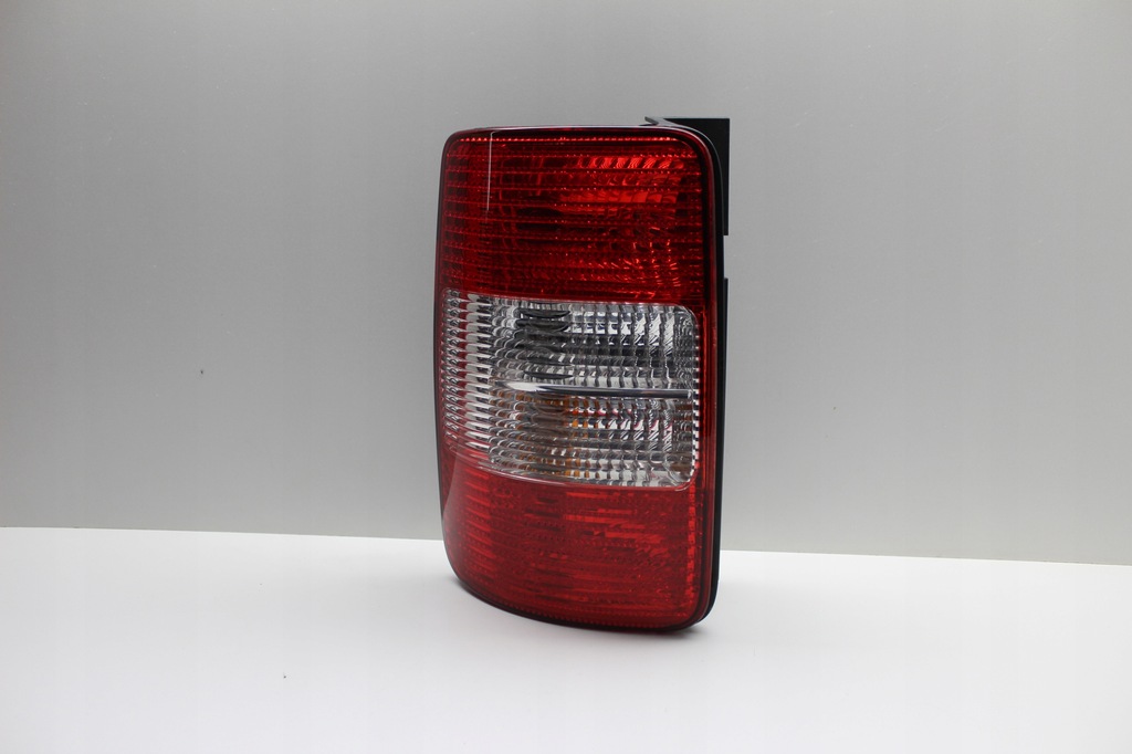 фото №1, Vw caddy 2 ii лампа левая задняя 2004+