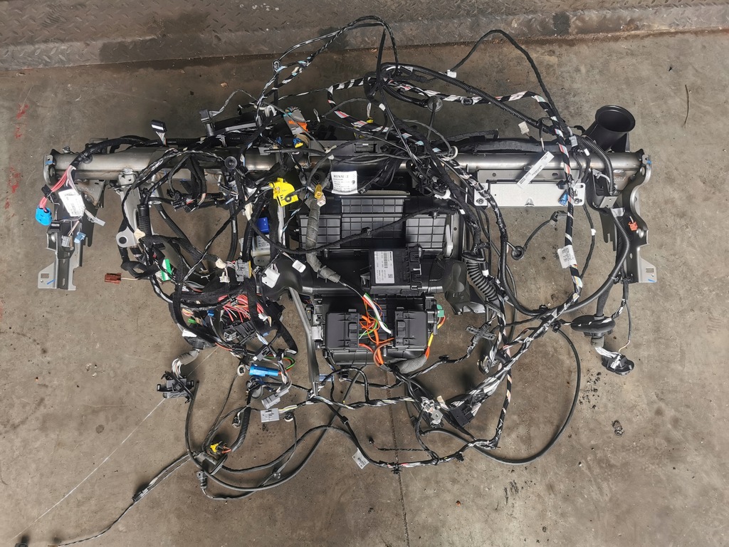 фото №1, Отопитель каркас жгут панели renault zoe komple